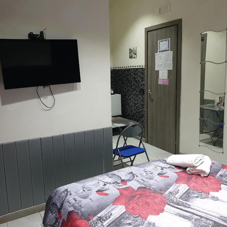 Madison Bed & Breakfast เนเปิลส์ ภายนอก รูปภาพ