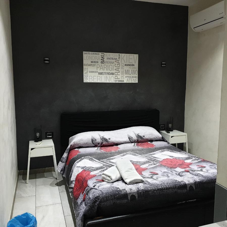 Madison Bed & Breakfast เนเปิลส์ ภายนอก รูปภาพ
