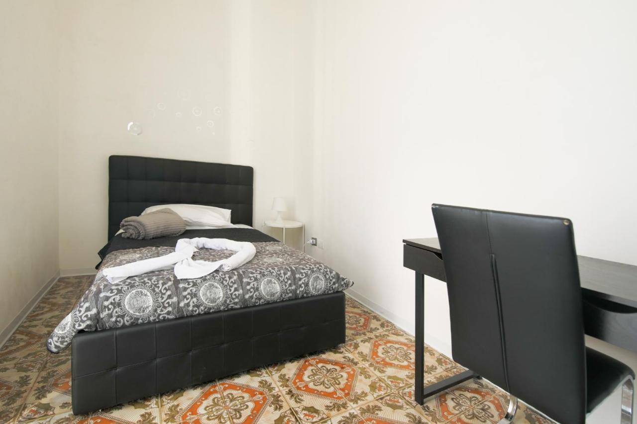 Madison Bed & Breakfast เนเปิลส์ ภายนอก รูปภาพ