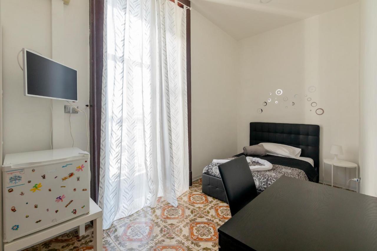 Madison Bed & Breakfast เนเปิลส์ ภายนอก รูปภาพ