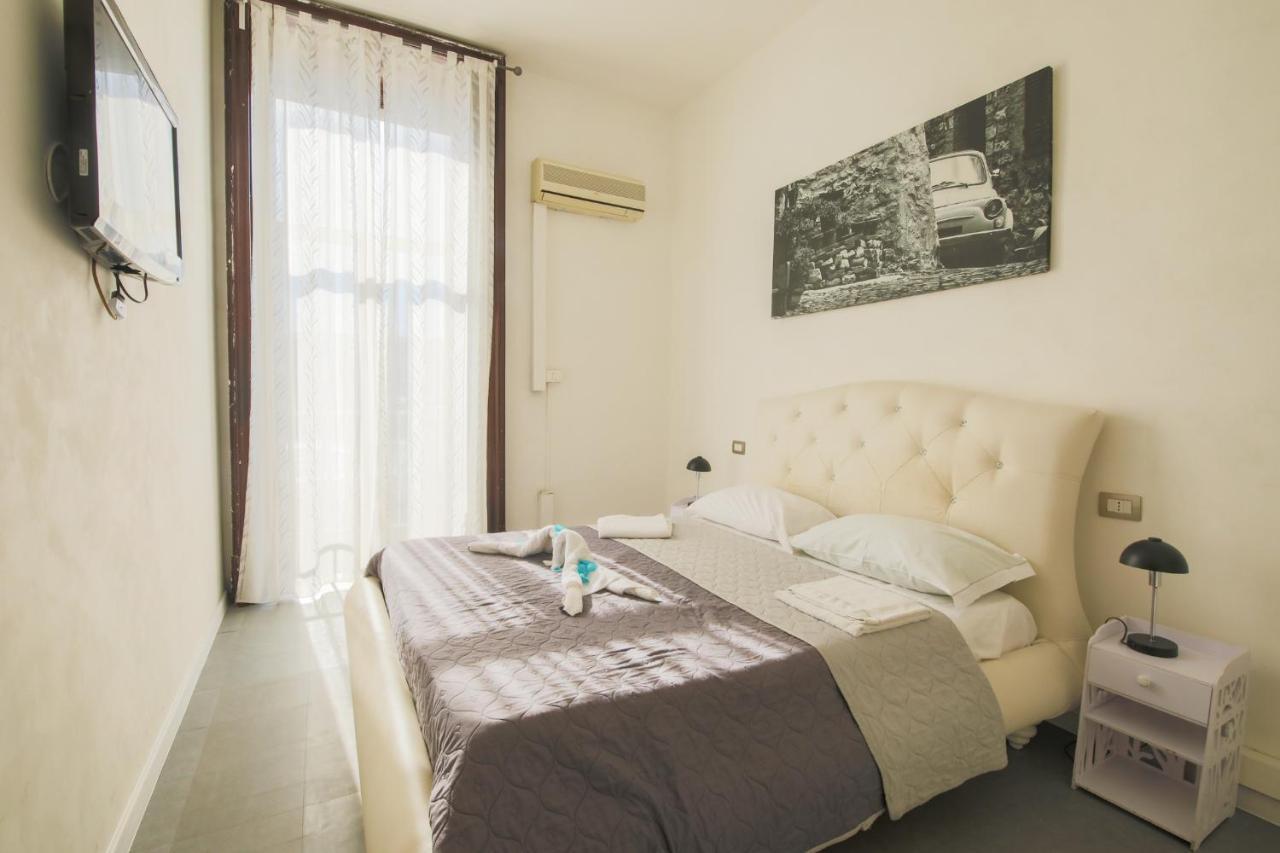Madison Bed & Breakfast เนเปิลส์ ภายนอก รูปภาพ